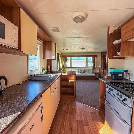 Homely Caravan At Manor Park, Nearby Hunstanton Beach In Norfolk Ref 23039T Zewnętrze zdjęcie